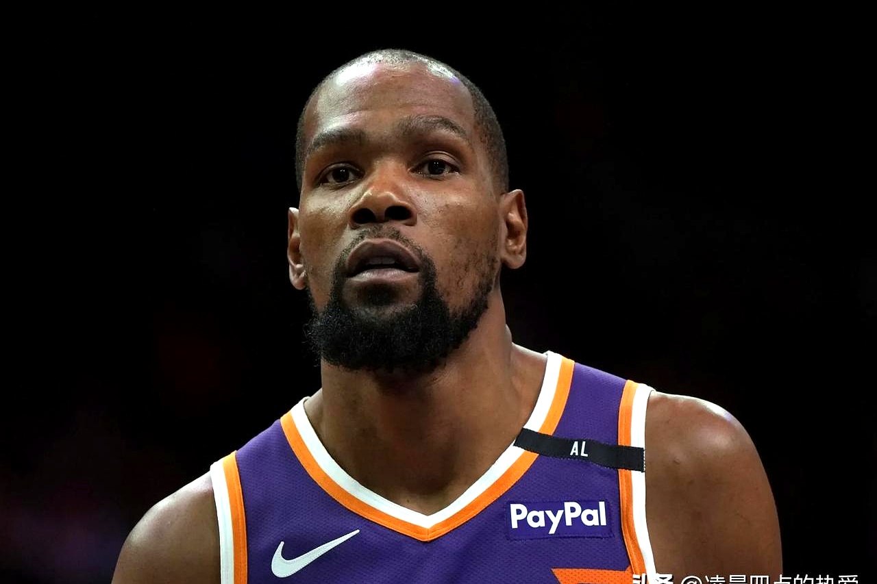 开云体育-包含杜兰特回归赛场，高光表现首场状态亮眼，巴塞罗那观众沸腾！的词条